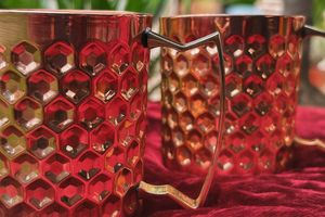 Juego de tazas de cobre para una elegante cultura de bebidas nocturnas, tazas de metal con acabado martillado, duraderas y reutilizables para cenar. - Product Image 6
