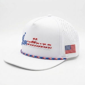 หมวกกอล์ฟแบบ 5 แผง OEM แบบกำหนดเอง  ปักลายฉลุเลเซอร์  แบบ Snapback ปีกแบน  ปักลาย  สำหรับกีฬากลางแจ้ง น้ำหนักเบา - Product Image 3
