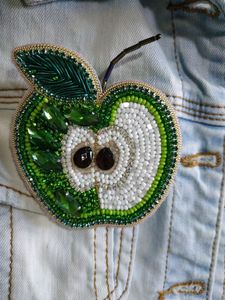 Broche élégante faite à la main avec broderie et perles, motif floral, cadeau pour femmes et filles, MD HANDICRAFTS, mariage - Product Image 6