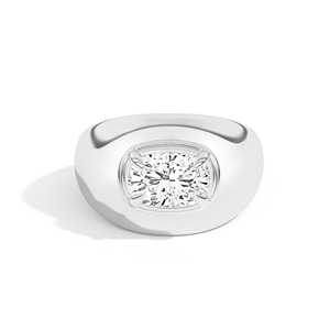 Bague bombée 2 CT en diamant de laboratoire taille coussin, en or massif 14K 18K, large, sertie clos, style bulle, bague statement audacieuse pour homme, solitaire - Product Image 3
