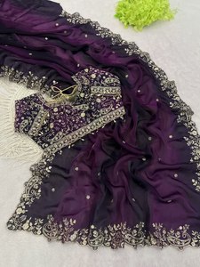 Ropa de fiesta: Saree de satén acolchado con bordado de lentejuelas de 3 mm, borde rico, todo bordado, blusa de diseñador Aarco con diseño Buttis y efecto arrugado. - Product Image 2