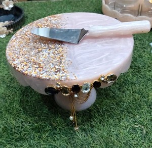 Polish Finished Epoxy Resin <b>Cake</b> Pedestal <b>Stand</b> Metal Leg Chic Dessert Display Serving Tray for Restaurant Hotel Home Decoration - Product Image 3