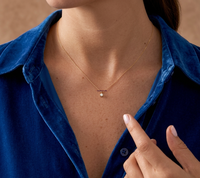 Meilleur cadeau pour femme : Collier pendentif vintage en or jaune 14 carats avec diamant de laboratoire rond de 0,10 ct serti clos, idéal pour le quotidien