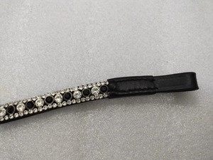 Diadema de Cuero de Alta Calidad para Caballo con Diseño de Tres Filas de Cristales Blancos y Negros para Accesorios de Brida, Disponible al Mejor Precio del Mercado - Product Image 5