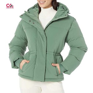 Veste matelassée verte pour femme, à capuche, fermeture éclair, manteau d'hiver chaud, longueur normale, manches longues, en vente - Product Image 1
