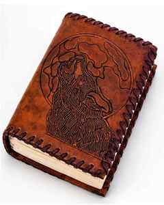 Journal en cuir Moon Wolf |   Carnet d'écriture rustique |   Carnet de croquis rechargeable, cadeau, carnet vierge pour écrire, voyager et dessiner - Product Image 1