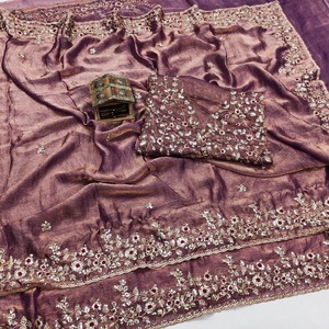 Sari en viscose/chinon/organza de georgette moderne pour femmes de OM Fashion Studio, longueur au sol, avec de belles broderies et des paillettes - Product Image 3