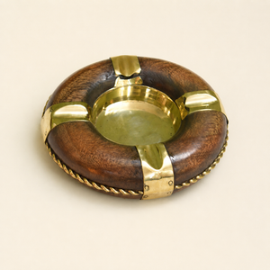 Cendrier artisanal en bois de rose indien |   Porte-cigare en bois de style bouée de sauvetage ronde |   Décoration de table en laiton incrusté, cadeau - Product Image 1