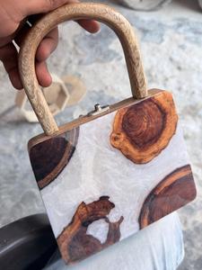 B.H CRAFTS BH-1700 Sac à main vintage fait main en résine imitation bois, avec poignée en bois naturel et fermoirs en époxy transparent, pour femme - Product Image 5