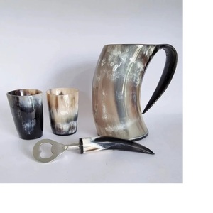 Jarra Vikinga de Cuerno Pulido Hecha a Mano con Diseño de Animal, Regalo de Mitología Medieval, con Asa, 600ml, Martillo de Thor, Mjolnir de Odín - Product Image 1