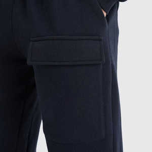 Conjunto Deportivo Informal para Hombre, con Capucha, Transpirable, de Forro Polar, Color Negro, Manga Larga, de Algodón, Corte Holgado, Cintura Elástica con Cordón Lateral - Product Image 3