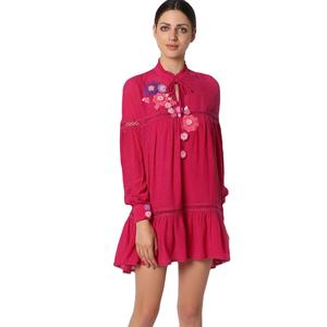 Femmes Designer lin écologique taille naturelle robe à la main broderie florale courte vacances col en v longue trois-quarts - Product Image 1