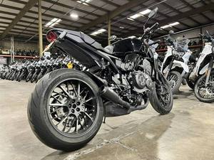 มอเตอร์ไซค์รุ่น 2026 CB1000R 1000 ซีซี รุ่น Black Edition สำหรับผู้ใหญ่ พร้อมระบบ EFI, ABS, Quick Shifter ระดับพรีเมียม แบบ Naked Sport ผลิตในสหรัฐอเมริกา - Product Image 2
