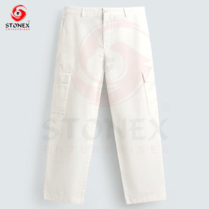 Rehaussez votre collection de vêtements avec ces pantalons cargo blancs pour hommes, conçus pour allier style et fonctionnalité. - Product Image 3