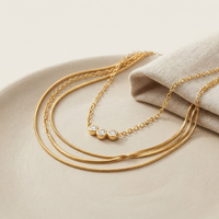 Collier sophistiqué en acier inoxydable à triple chaîne serpent, étanche, pour un usage quotidien et luxueux