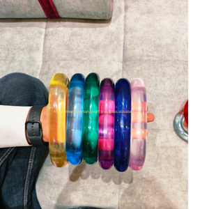 Decoración del hogar: Eslabones de cadena de resina personalizables de gran tamaño y colores claros, eslabones grandes de resina multicolor disponibles. - Product Image 1