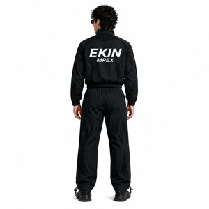 Conjunto Deportivo Personalizado para Hombre, Chaqueta Cortavientos con Cremallera Completa y Pantalones Negros, Traje Deportivo Ligero con Estampado por Sublimación - Product Image 4