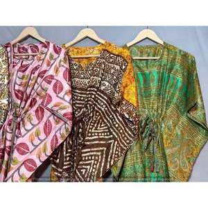 Robe kaftan en soie à imprimé floral pour femmes, vêtements de plage, par Ethnic Craft Hub - Product Image 3