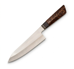 Couteau de chef artisanal en acier inoxydable avec étui en résine à fermeture magnétique et manche en résine ambidextre pour couteau Santoku - Product Image 1