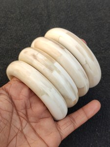 Bracelets en os de buffle naturel, fabriqués à partir d'os de buffle, adaptés aux créateurs de bijoux, idéaux pour la revente - Product Image 2