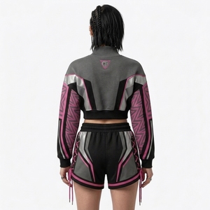 Ensemble de survêtement sportif imprimé style course pour femme, personnalisé, léger, en polyester/coton, avec short et sweat-shirt court en dentelle, idéal pour l'été - Product Image 3