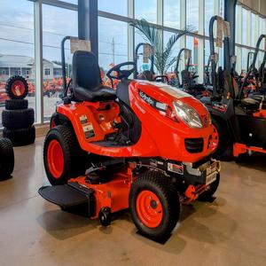 Achetez une tondeuse à gazon Kubota d'occasion avec chargeur frontal et pelle arrière. Les composants principaux incluent le roulement et le moteur, en vente à prix de gros. - Product Image 5