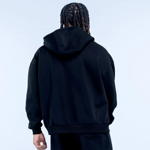เสื้อฮู้ดดี้ผู้ชายสีดำกลางคืนแบบขายส่ง OEM สกรีนโลโก้ได้ตามสั่ง ทรงหลวม ผ้าคอตตอนผสม ระบายอากาศได้ดี เหมาะสำหรับออกกำลังกายและสวมใส่ลำลอง - Product Image 2