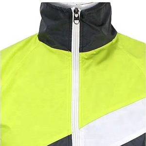 แจ็คเก็ตกันลมแบบควิลท์คุณภาพดีขายดีอันดับต้นๆ สำหรับผู้ชาย ฤดูใบไม้ผลิ MOQ ต่ำ สวมใส่สบาย อุ่น แจ็คเก็ตโค้ช ไซส์ใหญ่ - Product Image 3