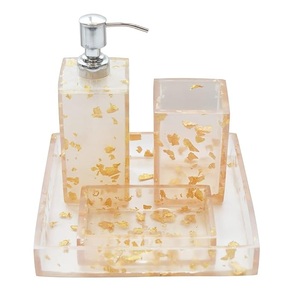 Ensemble de salle de bain 4 pièces en résine effet tourbillon pour la maison, comprenant un distributeur de savon, un porte-brosse à dents et un plateau de vanité, à prix de gros abordable - Product Image 3