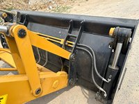 Sany TLB 7ton Backhoe Loader dengan Mesin Mitsubishi Katup Hidrolik Kawasaki Performa Unggul Komponen Pompa Gearbox Inti