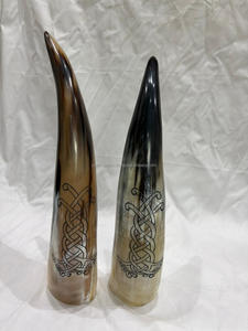 เขาสัตว์ขวดน้ำดื่มแบบไวกิ้ง งานฝีมือธรรมชาติ คุณภาพดีที่สุด ผลิตตามสั่ง เป็นมิตรกับสิ่งแวดล้อม ขัดเงา เหมาะสำหรับใช้ในบ้าน ร้านอาหาร โรงแรม ของขวัญงานแต่งงาน - Product Image 3