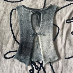 Chaleco sin mangas de punto a mano Fasmic International para mujer, diseño cruzado, color liso, top informal de viscosa/algodón con lazos, estilo dulce y versátil. - Product Image 3