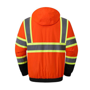 เสื้อแจ็คเก็ตทำงานสะท้อนแสงสำหรับผู้ชาย สีส้ม-ดำ มีฮู้ด ผ้าโพลีเอสเตอร์กันฉีกขาด แถบสะท้อนแสงเพื่อความปลอดภัย ซิปด้านหน้า ได้รับการรับรองมาตรฐาน CE - Product Image 2