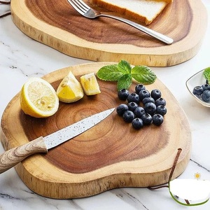 Planche à découper en bois massif de style indien Heritage pour cuisines traditionnelles et modernes avec finition naturelle durable - Product Image 3