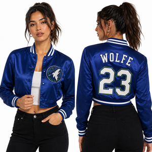Chaqueta Bomber Corta de Satén Personalizada para Mujer, Logotipo del Equipo Bordado en la Parte Delantera, Nombre y Número del Jugador en la Parte Trasera, Prenda Exterior Ligera, Suministro de Fábrica - Product Image 1