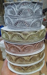 Ruban de dentelle brodé perlé, bordure florale à sequins or et argent, soluble dans l'eau, pour robe de mariée, sari, lehenga, chaussures, sacs - Product Image 5