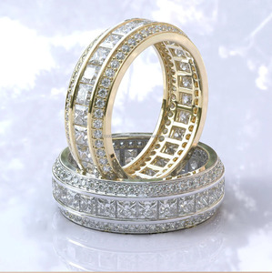 แหวนเพชรโมอิสซาไนต์ทรงปรินเซสคัท แบบ Eternity Band ตัวเรือนชุบทองคำขาว 18K ดีไซน์หรูหรา รูปทรงเรขาคณิต เหมาะสำหรับเป็นของขวัญสำหรับงานแต่งงาน ใช้ได้ทั้งผู้หญิงและผู้ชาย - Product Image 5