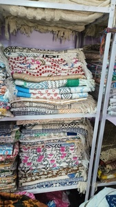 Vente en gros B2B de magnifiques tapis de plage imprimés de motifs floraux, faits à la main, en coton Khadi, imprimés au bloc, doux, 100% coton, couvertures de pique-nique - Product Image 3