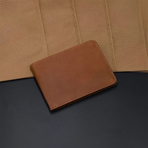 Cartera Bifold de Cuero Suave Marrón Claro para Hombre, Delgada, con Ventana para Identificación, Ranura para Foto, Estilo Retro, de Piel de Vaca, con Múltiples Bolsillos, Monedero Masculino - Product Image 1