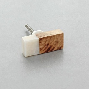 อุปกรณ์ตกแต่งตู้แบบโมเดิร์นปี 2025 ทำจากหินและหินอ่อน ทองเหลือง สไตล์ยุโรป ลายแกะสลักหกเหลี่ยม รูปทรงเรขาคณิต สำหรับลิ้นชัก ขัดเงา รุ่น Love - Product Image 6