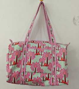 Juego de Bolsas de Viaje Acolchadas de Algodón con Estampado de Bloques de Lujo, Bolsas con Cierre y Adornos de Borlas para Cuidado Personal - Product Image 5