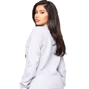 Sudadera Gris de Cuello Redondo para Mujer, Manga Larga, Estampado de Personajes, Estilo Casual, Corte Holgado, Largo Regular, 100% Algodón - Product Image 2