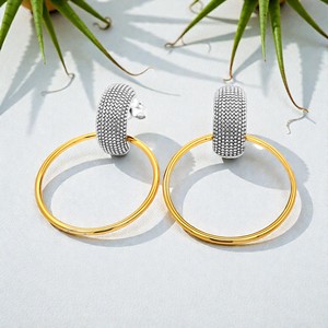 SKU7719 Nuevos Aretes de Aro con Flores en Plata de Lujo, Dos Tonos, Oro y Rodio Blanco |   Diseño Moderno y Elegante para Bodas - Product Image 2