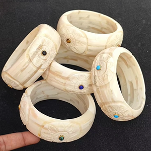 กำไลข้อมือแฟชั่น เครื่องประดับหรูหราสำหรับผู้หญิง กำไลกระดูกทำมือจากธรรมชาติ โดย Perfect Enterprises - Product Image 1