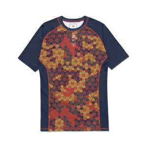 เสื้อรัดกล้ามเนื้อแขนสั้นสำหรับนักกีฬา MMA BJJ ยี่ห้อ WINNER WEARS ผลิตจากโพลีเอสเตอร์/สแปนเด็กซ์ ระบายอากาศได้ดี น้ำหนัก 240 กรัม พิมพ์ลายด้วยเทคนิค Heat-Transfer แห้งเร็ว กระชับกล้ามเนื้อ - Product Image 1