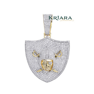 Pendentif Bouclier en Argent 925 avec Moissanite Ronde Taille Brillant, Plaqué Or 18K et 14K, Cadeau de Luxe pour Homme à Porter au Quotidien - Product Image 6