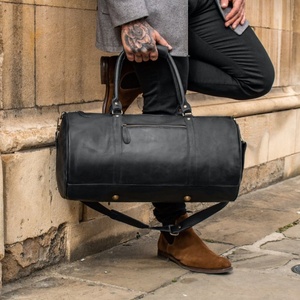 Sac de voyage vintage en cuir véritable marron pour homme, sac de week-end haut de gamme avec plusieurs compartiments - Product Image 6