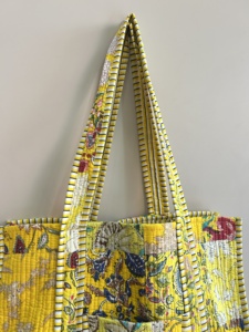 Bolso acolchado con asas largas |   Bolso de Mano de Algodón con Estampado Floral |   Bolso Tote Acolchado con Estampado Floral Boho - Product Image 6