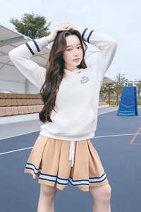 กระโปรงเทนนิสสีขาวสำหรับผู้หญิง ลายทางสีกรมท่า เอวปกติ สไตล์พรีปปี้ กระโปรงมินิฤดูร้อน ผ้าฝ้ายระบายอากาศได้ดี - Product Image 5