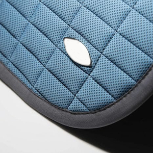 Almohadillas de Silla de Montar de Alta Calidad Personalizables de Algodón, Poliéster y Seda con Forro Polar, Cómodas para Deportes y Salto, Estilo Dressage, con Logotipo Personalizado - Product Image 5